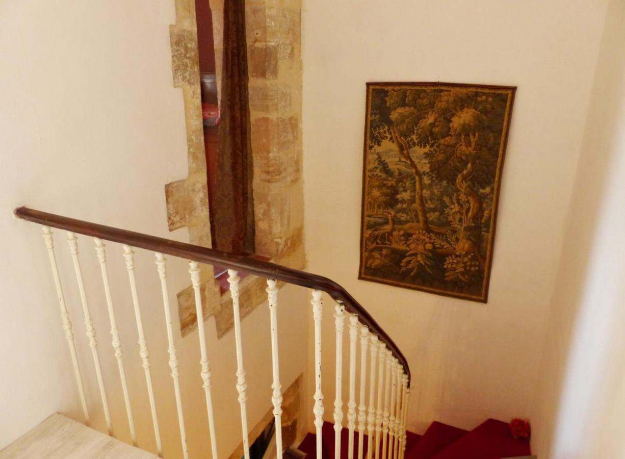 Logis De La Meschaussee, Dans Donjon Du Xie Siecle Canet Kültér fotó