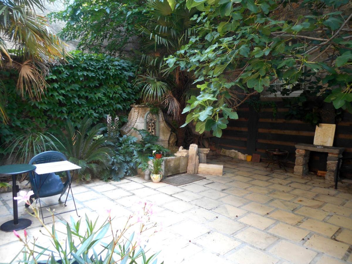 Logis De La Meschaussee, Dans Donjon Du Xie Siecle Canet Kültér fotó